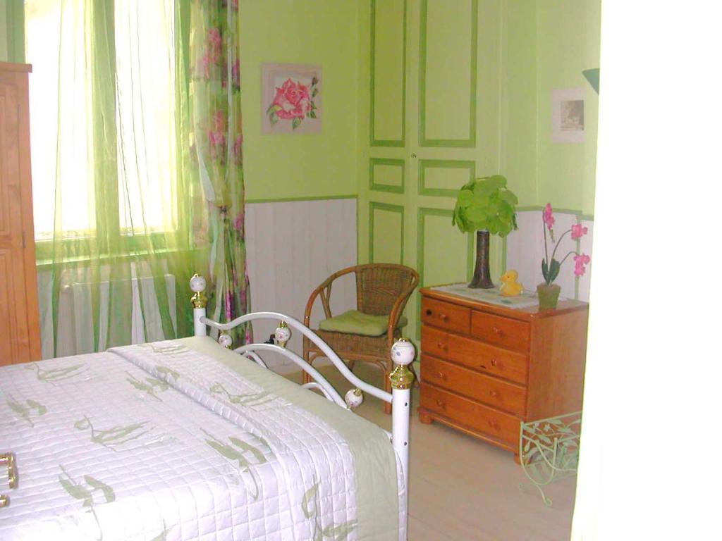 Chambres D'Hotes Les Pensees Douces โอแซร์ ห้อง รูปภาพ